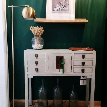 Mimadart Pop-Up Gallery Apartment พีเรียส ภายนอก รูปภาพ