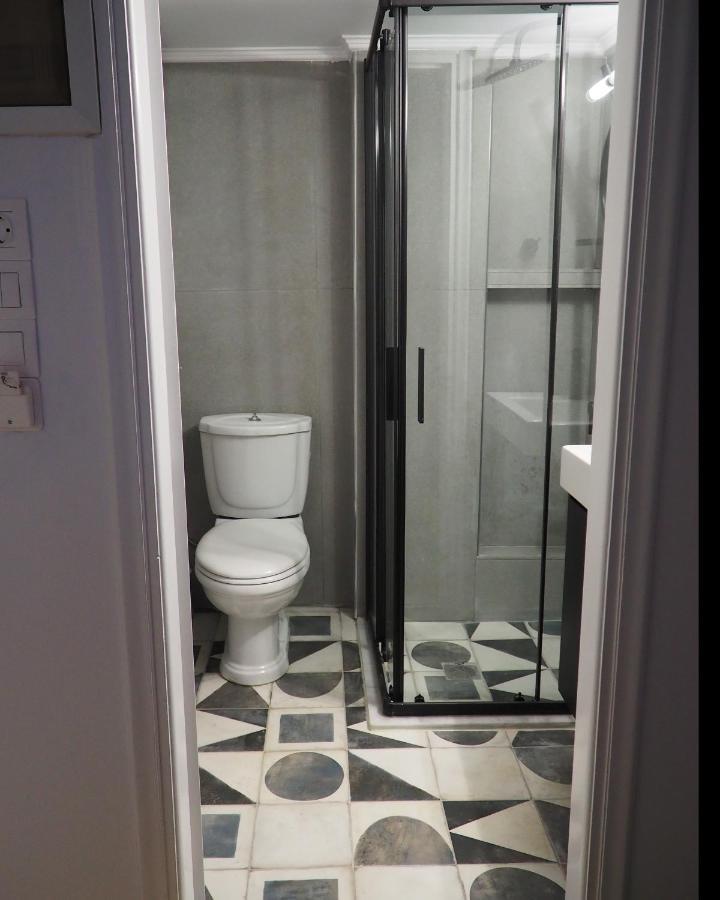 Mimadart Pop-Up Gallery Apartment พีเรียส ภายนอก รูปภาพ